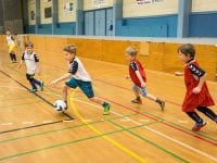 Billeder fra indendørs fodboldskole i Torstedhallen i skolernes vinterferie uge 7. Fodboldskolen er for U8-U10 drenge.