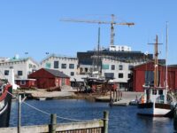 Holbæk Havn med de røde træbygninger. Foto: Museum Vestsjælland.