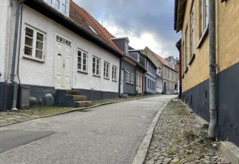 Gaden er anlagt i middelalderen. Husene er noget yngre. Foto: Museum Vestsjælland